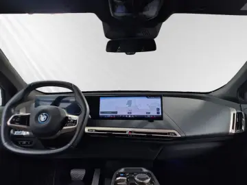 BMW iX xDrive40 Sportpaket AHK Harman Kardon DAProf.