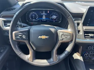 CHEVROLET Tahoe High Country 6.2 Liter V8 PANO FOND-ENT 7S