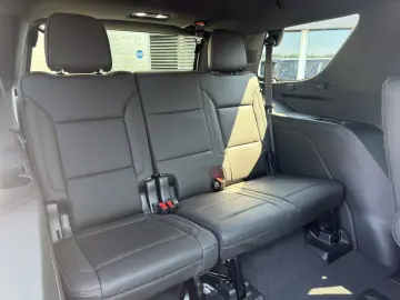 CHEVROLET Tahoe High Country 6.2 Liter V8 PANO FOND-ENT 7S