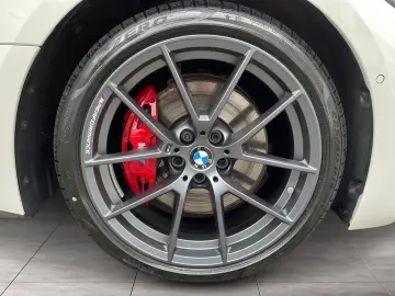 BMW M440i GRAN COUPE HIFI AHK ALU 19