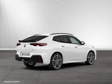 BMW X2 xDrive20d M Sport Pro AHK Panorama HUD H K