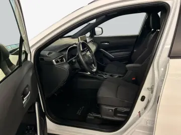 TOYOTA Corolla Cross Hybrid 2.0 VVT-i 4x4 Team D