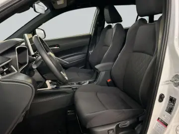 TOYOTA Corolla Cross Hybrid 2.0 VVT-i 4x4 Team D