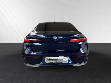 BMW 750e xDrive Inkl. € 1.190 Zubehörbonus Autobahna