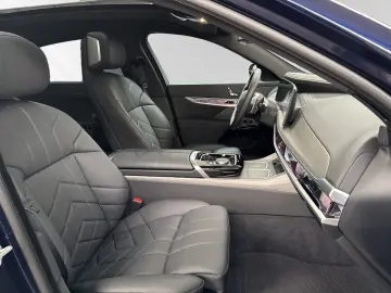 BMW 750e xDrive Inkl. € 1.190 Zubehörbonus Autobahna