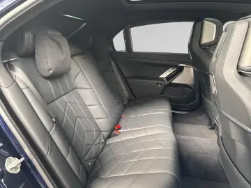 BMW 750e xDrive Inkl. € 1.190 Zubehörbonus Autobahna