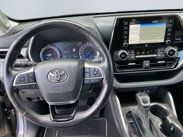TOYOTA Highlander 2.5 Hybr Executive  7-Si Leder CAM AH