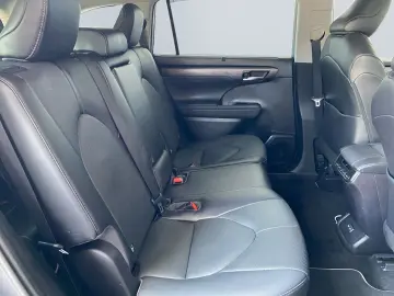 TOYOTA Highlander 2.5 Hybr Executive  7-Si Leder CAM AH