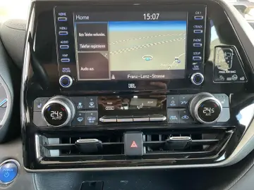 TOYOTA Highlander 2.5 Hybr Executive  7-Si Leder CAM AH