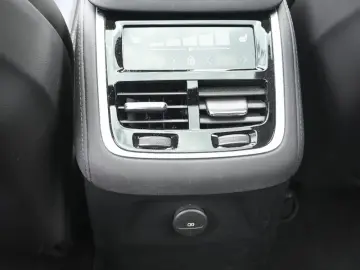 VOLVO XC90 T8 Ultra Dark  AWD LUFT 360  B&W HUD