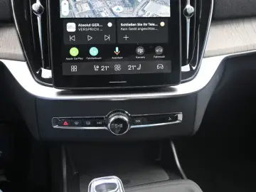 VOLVO XC90 T8 Ultra Dark  AWD LUFT 360  B&W HUD