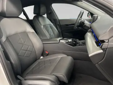BMW 540d xDrive Inkl. € 1.190 Zubehörbonus Autobahna