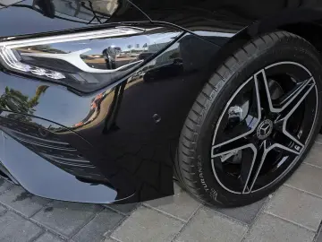 MERCEDES-BENZ CLA 200 Coupé AMG 360