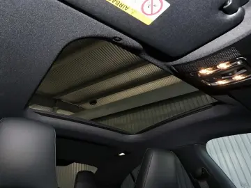 MERCEDES-BENZ CLA 200 Coupé AMG 360