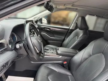 TOYOTA Highlander Hybrid Executive  WKR  7-sitzer