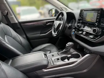 TOYOTA Highlander Hybrid Executive  WKR  7-sitzer
