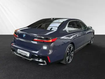 BMW i7 M70 xDrive  Indiv. Sepia  UPE €228.619 - B&W