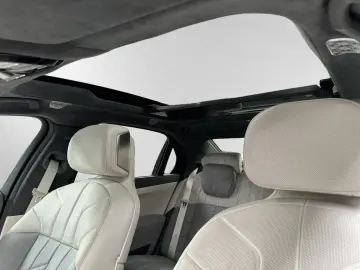 BMW i7 M70 xDrive  Indiv. Sepia  UPE €228.619 - B&W
