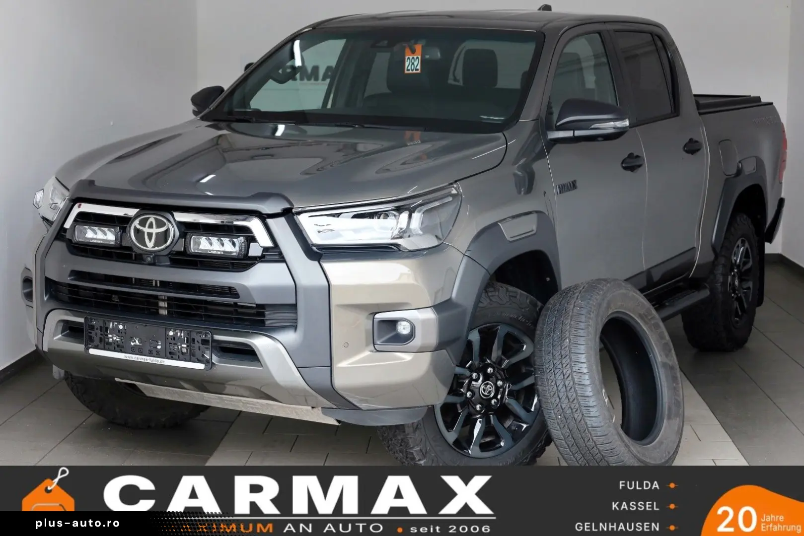 TOYOTA Hilux 2.8 D-4D Invincible ACC Navi Rollo AHK