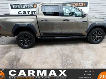 TOYOTA Hilux 2.8 D-4D Invincible ACC Navi Rollo AHK
