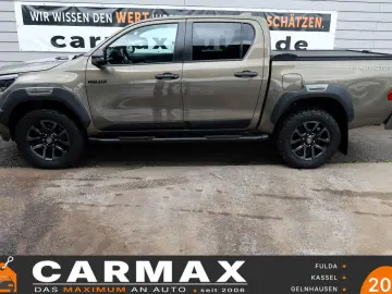 TOYOTA Hilux 2.8 D-4D Invincible ACC Navi Rollo AHK