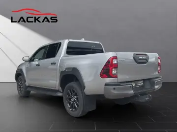 TOYOTA Hilux 2.8 D-4D Double Cab Invincible 4x4