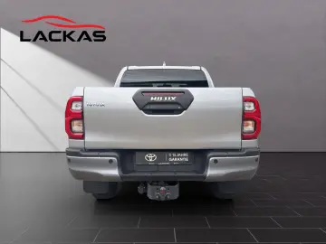 TOYOTA Hilux 2.8 D-4D Double Cab Invincible 4x4