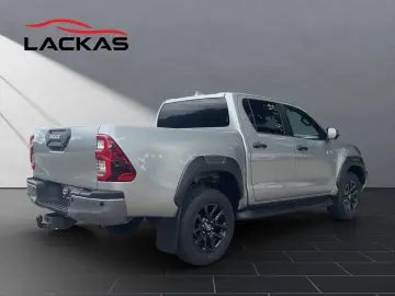 TOYOTA Hilux 2.8 D-4D Double Cab Invincible 4x4