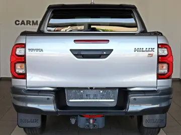 TOYOTA Hilux 2.8 D-4D GR Sport Alcantara ACC Rollo  AHK