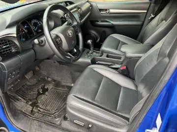 TOYOTA Hilux Double Cab Invincible 4x4 360  LED JBL NAV