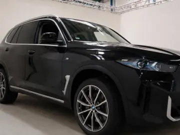 BMW X5 30d xDrive PANO B&W LUFT HUD 360 7SITZE MASSA