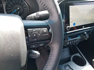 TOYOTA Hilux 4x4 Double Cab MHEV Autm. Invincible