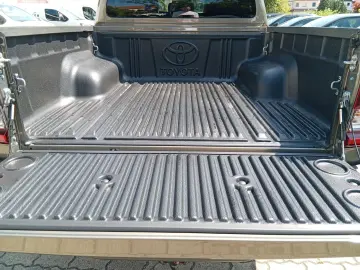 TOYOTA Hilux 4x4 Double Cab MHEV Autm. Invincible