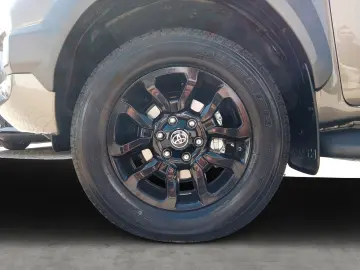 TOYOTA Hilux 4x4 Double Cab MHEV Autm. Invincible