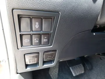 TOYOTA Hilux 4x4 Double Cab MHEV Autm. Invincible