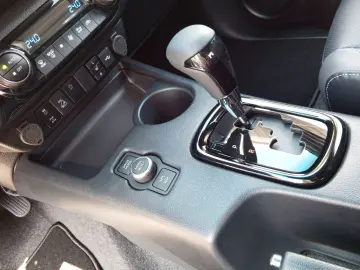 TOYOTA Hilux 4x4 Double Cab MHEV Autm. Invincible