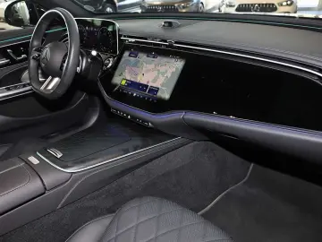 MERCEDES-BENZ E 300 de AMG Superscreen Ventilation Burmester