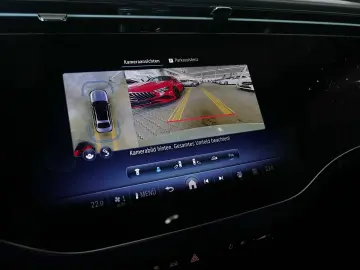 MERCEDES-BENZ E 300 de AMG Superscreen Ventilation Burmester