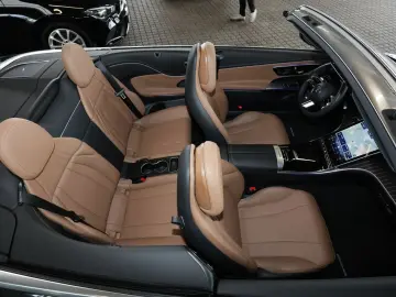 MERCEDES-BENZ CLE 220 d AMG Cabrio 360