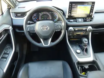 TOYOTA RAV4 Plug-in 4x4 Komfort-&Techpaket Schiebedach