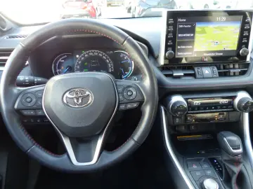 TOYOTA RAV4 Plug-in 4x4 Komfort-&Techpaket Schiebedach