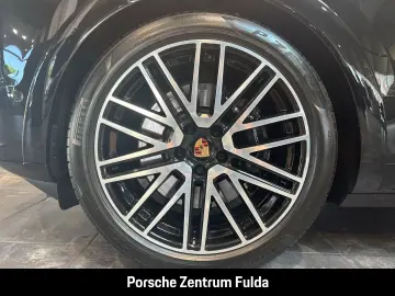 PORSCHE Cayenne GTS