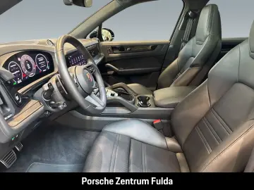 PORSCHE Cayenne GTS