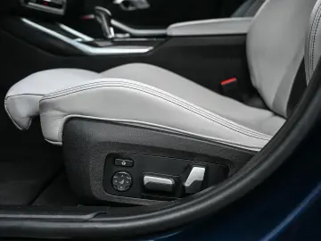 BMW M3 3-serie xDrive Competition   Carbon   Laser L