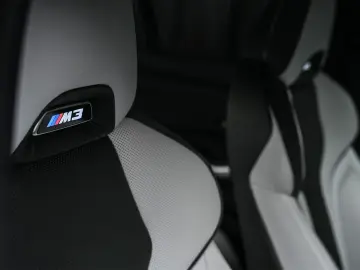 BMW M3 3-serie xDrive Competition   Carbon   Laser L