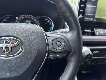 TOYOTA RAV 4 Plug-in Hybrid 4x4  RFK Shz hinten HUD 2P