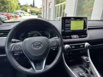 TOYOTA RAV 4 Plug-in Hybrid 4x4  RFK Shz hinten HUD 2P