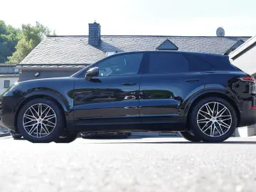 PORSCHE Cayenne 21 RS-Spyder Luft ACC BOSE Pano 90L 360