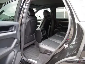 PORSCHE Cayenne 21 RS-Spyder Luft ACC BOSE Pano 90L 360