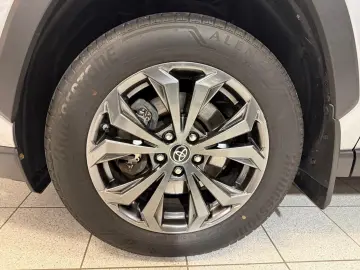 TOYOTA RAV 4 AUTOM.-4x4-LEDER-MOD. 2024-18 ZOLL-27.690-